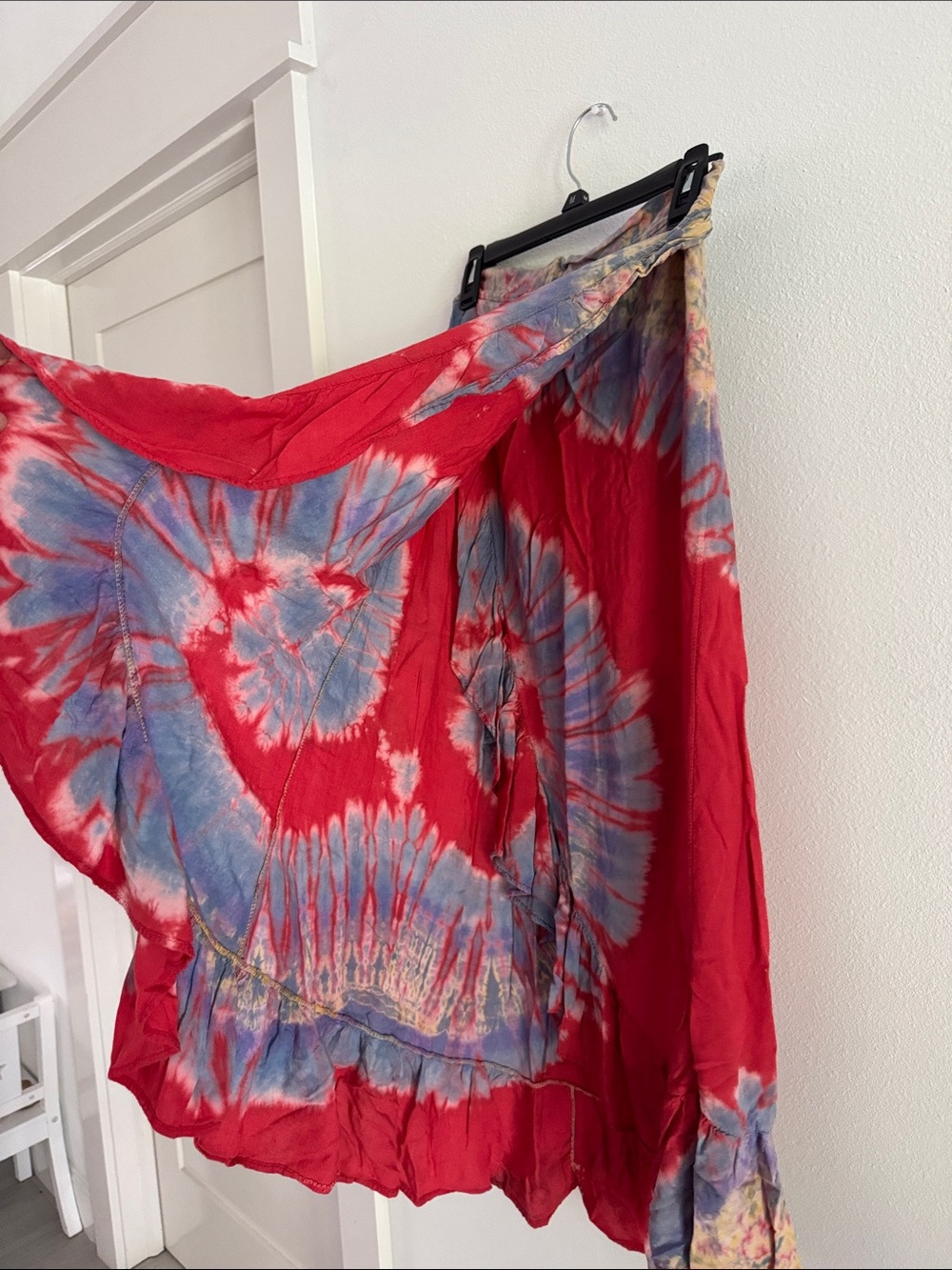 Price firm - Tie-Dye Red & Blue Maxi Skirt size M